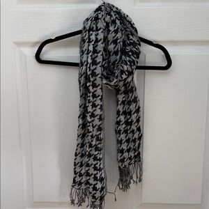 Black and White silver shimmer Houndstooth Scarf